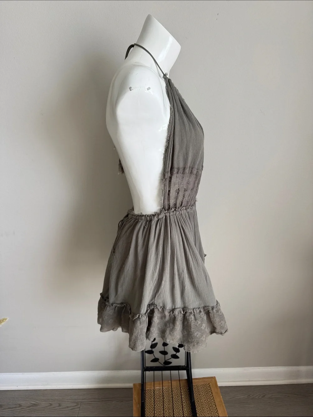 Free People Boho Open Back Halter Romper Gauze Lace Tassel Gray Taupe Size S